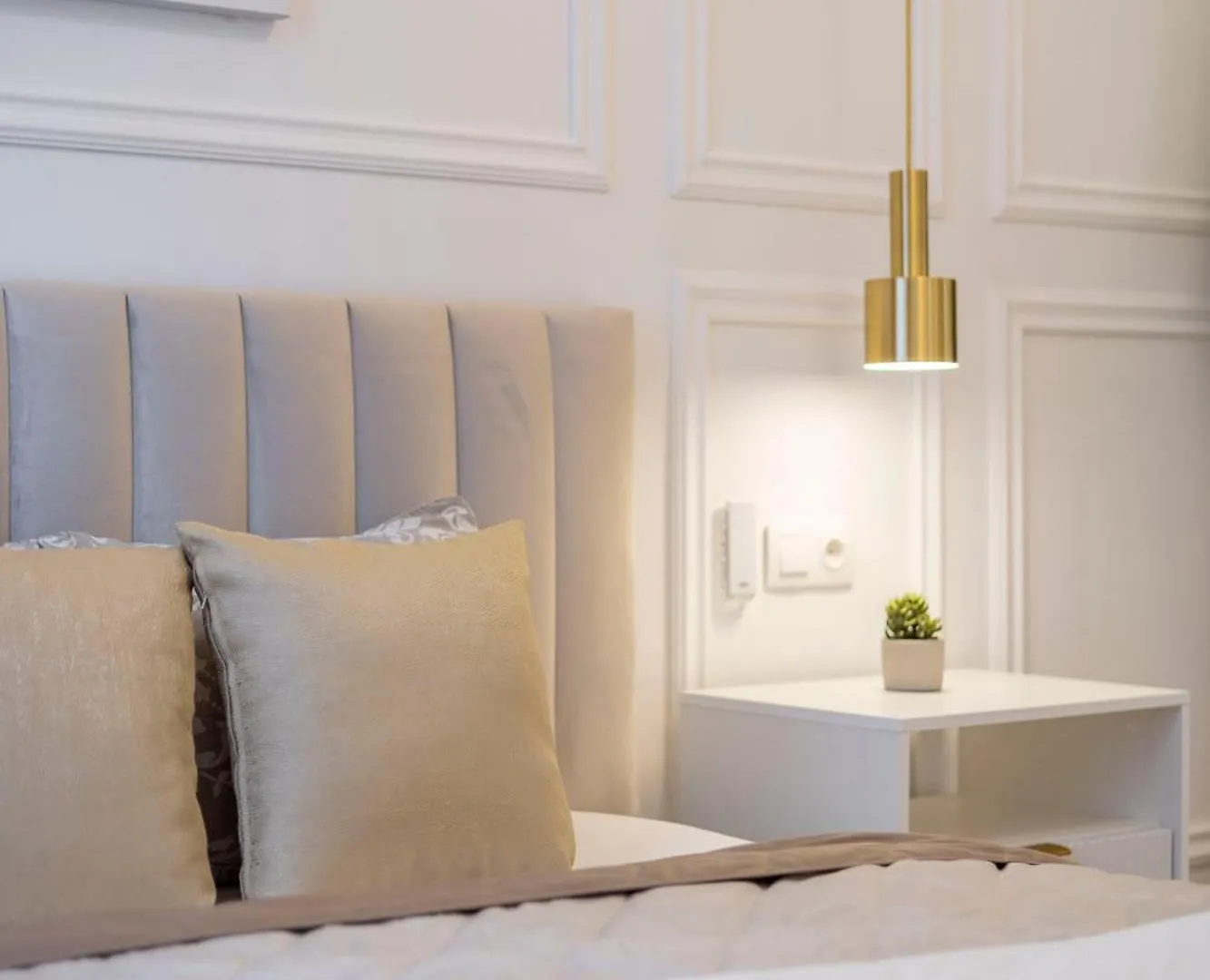 Exclusive & Prestigious Central Residence W/ Balcony Budapest