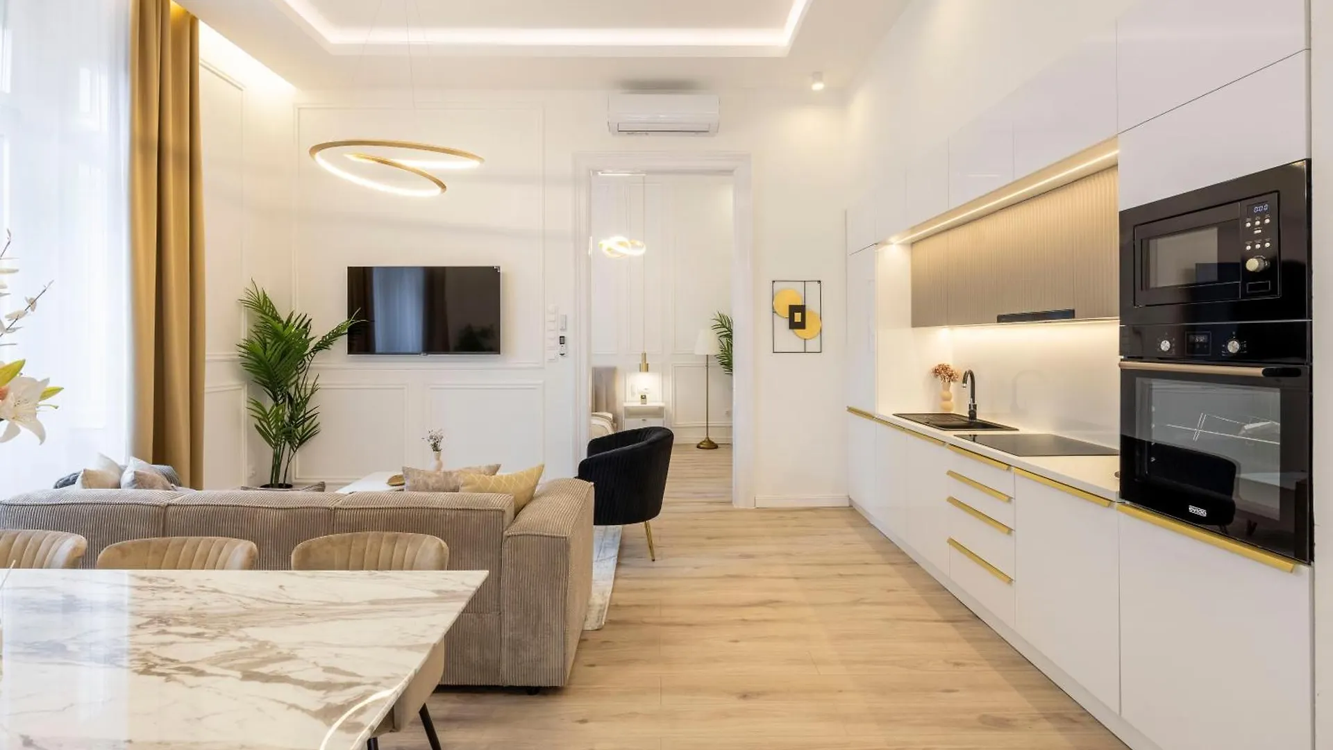 Apartment Exclusive & Prestigious Central Residence W/ Balcony Budapest Hungary