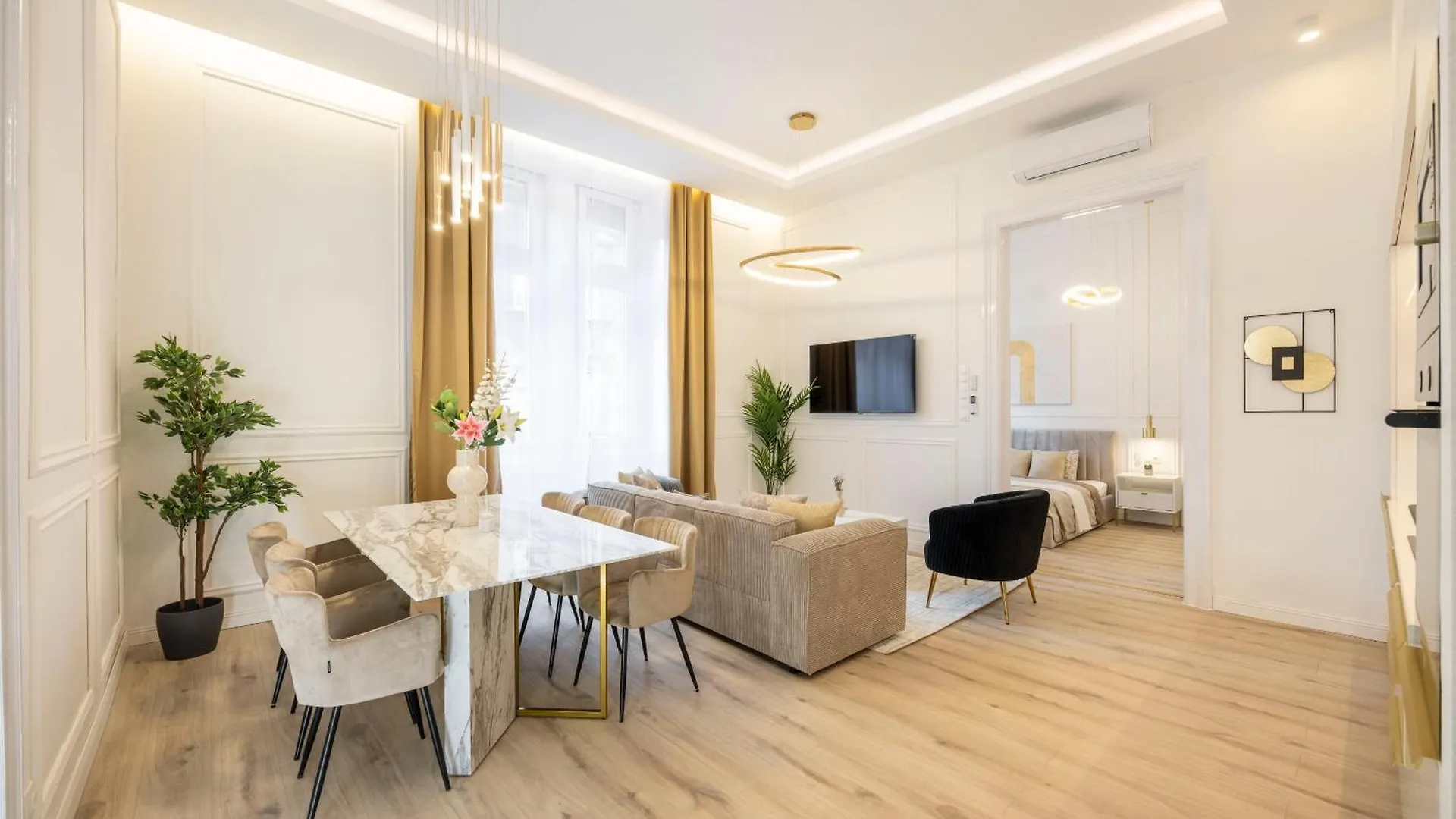 Apartment Exclusive & Prestigious Central Residence W/ Balcony Budapest