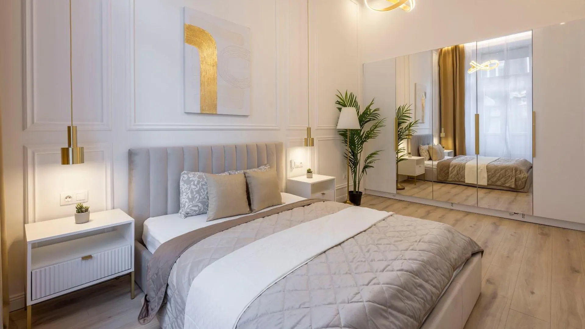 Apartment Exclusive & Prestigious Central Residence W/ Balcony Budapest Hungary
